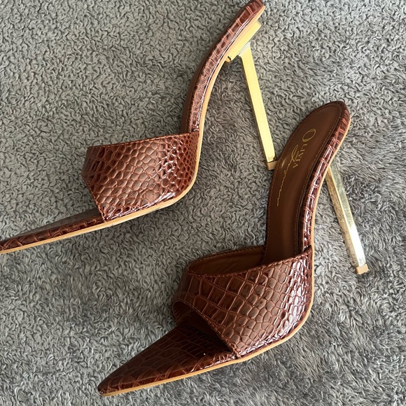 Olivia Brown high heel shoes size 7 1/2 - Picture 3 of 3